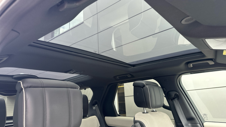 Land Rover Discovery 3.0 D300 R-Dynamic HSE 5dr Auto Diesel Station Wagon